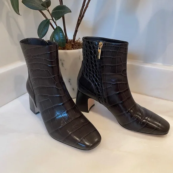 Cole Haan, Gemma Ankle Boots, Sz 8, Dark Brown Croc-Embossed. Worn one time. - Picture 2 of 9